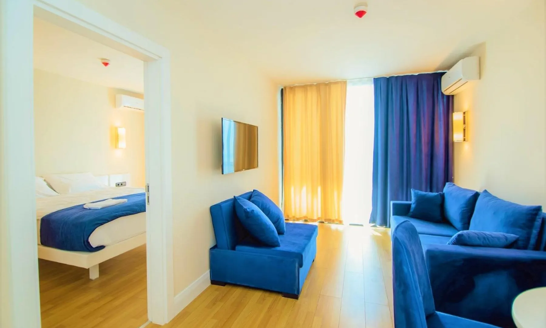 Avant-Garde Sea View Aparthotel In Orbi City 바투미