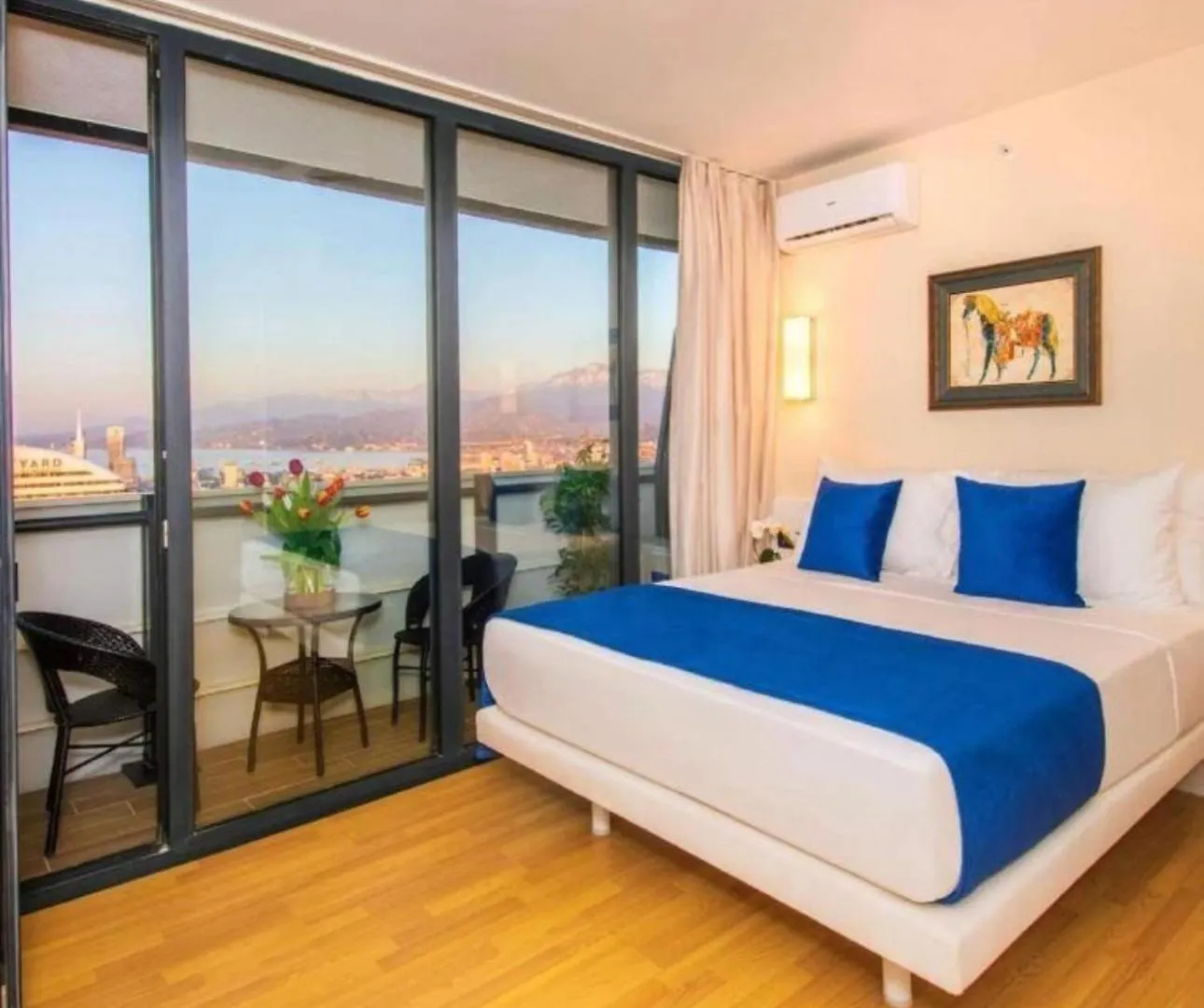 Avant-Garde Sea View Aparthotel In Orbi City 바투미 조지아