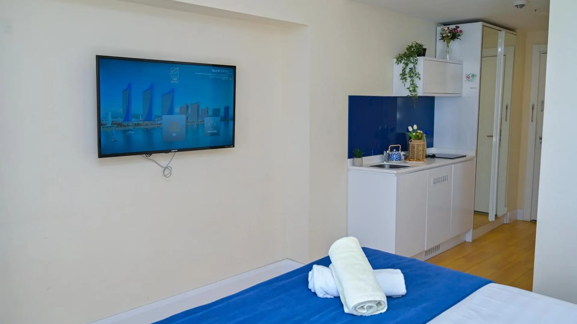 Avant-Garde Sea View Aparthotel In Orbi City 바투미