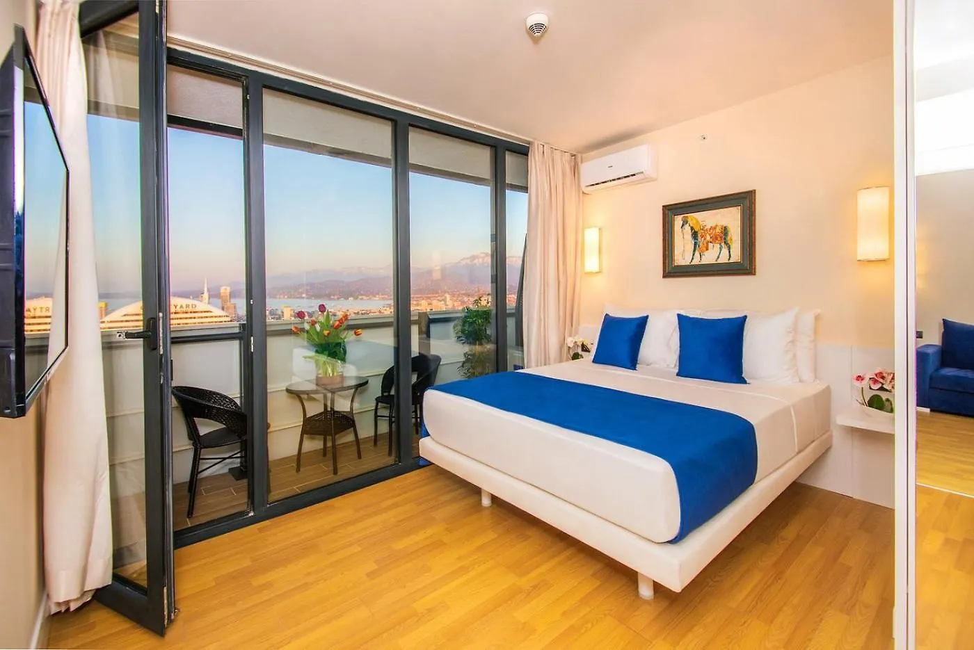 Avant-Garde Sea View Aparthotel In Orbi City 바투미